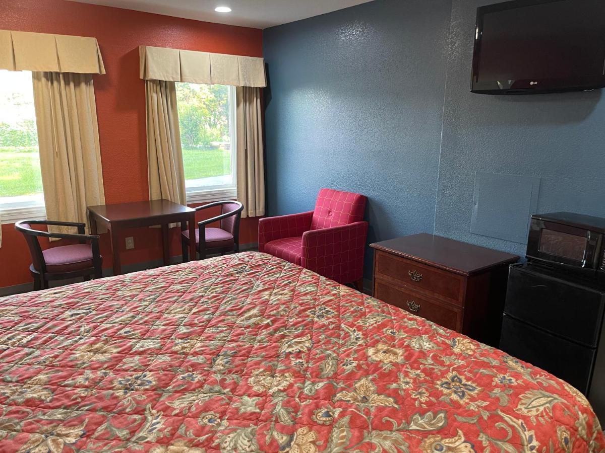 ווילסון Kenwood Court Motel מראה חיצוני תמונה